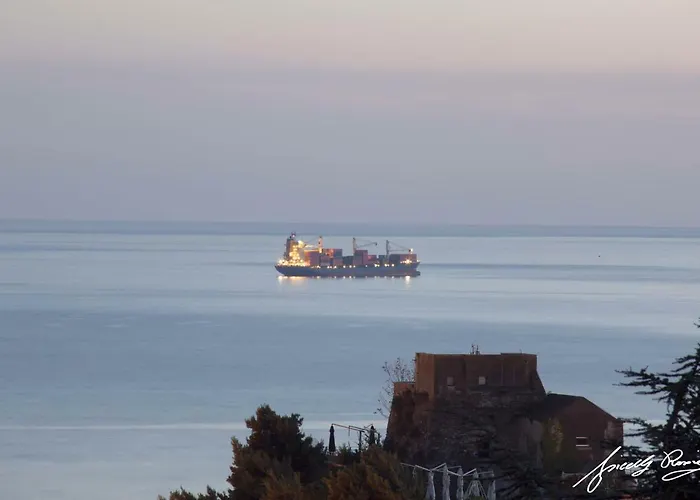 Nocleg ze śniadaniem Le Ginestre 3*